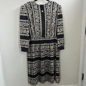 Plus sized vintage black and cream midi dress 80s